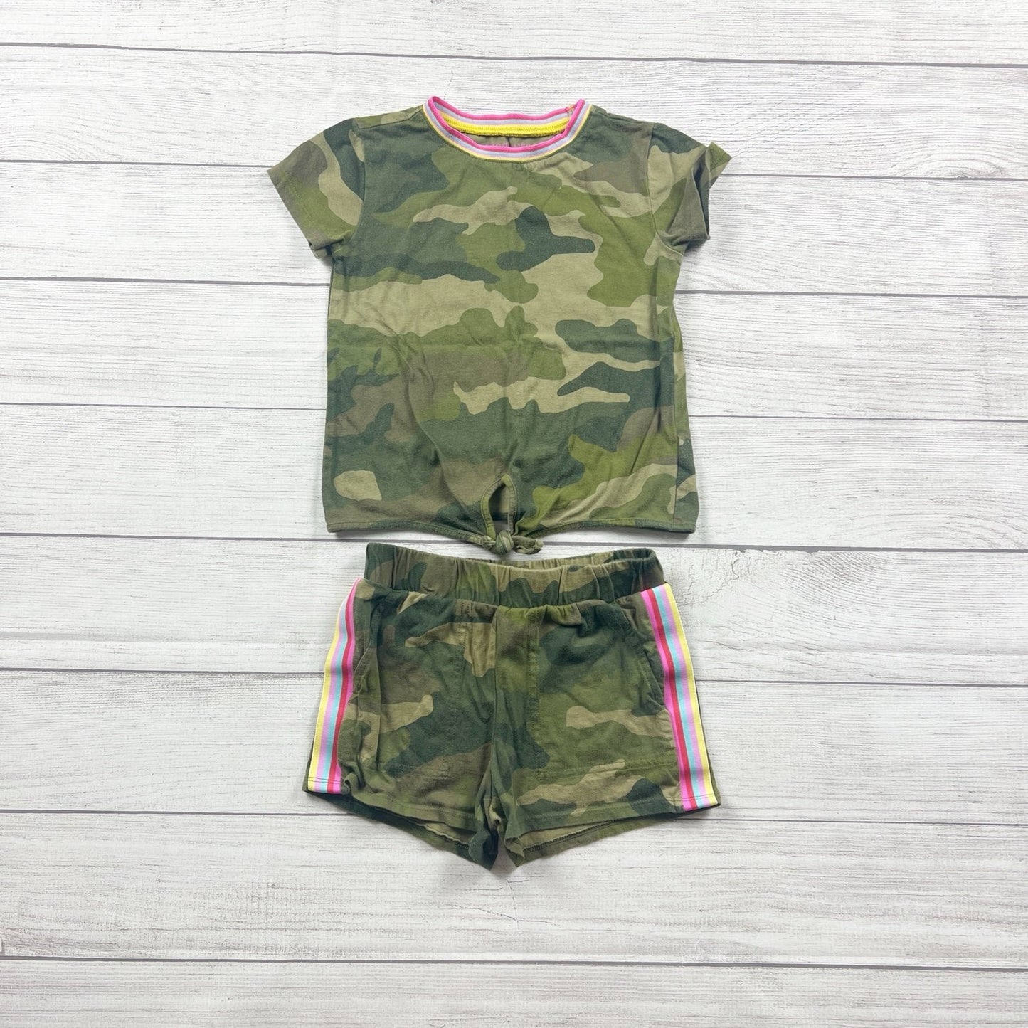 Crewcuts Girls 2-Piece Outfit Camo Top and Shorts Set Rainbow Stripe Trim S 6-7
