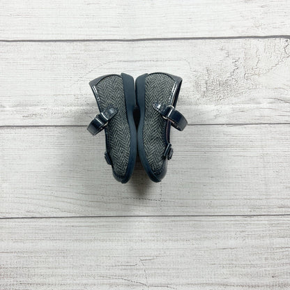 4 | Strap Shoes