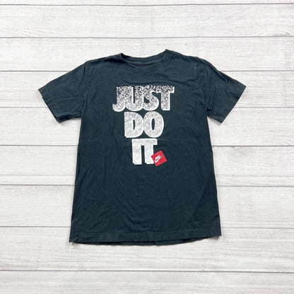 Nike Boys Just Do It Graphic T-Shirt Black Medium