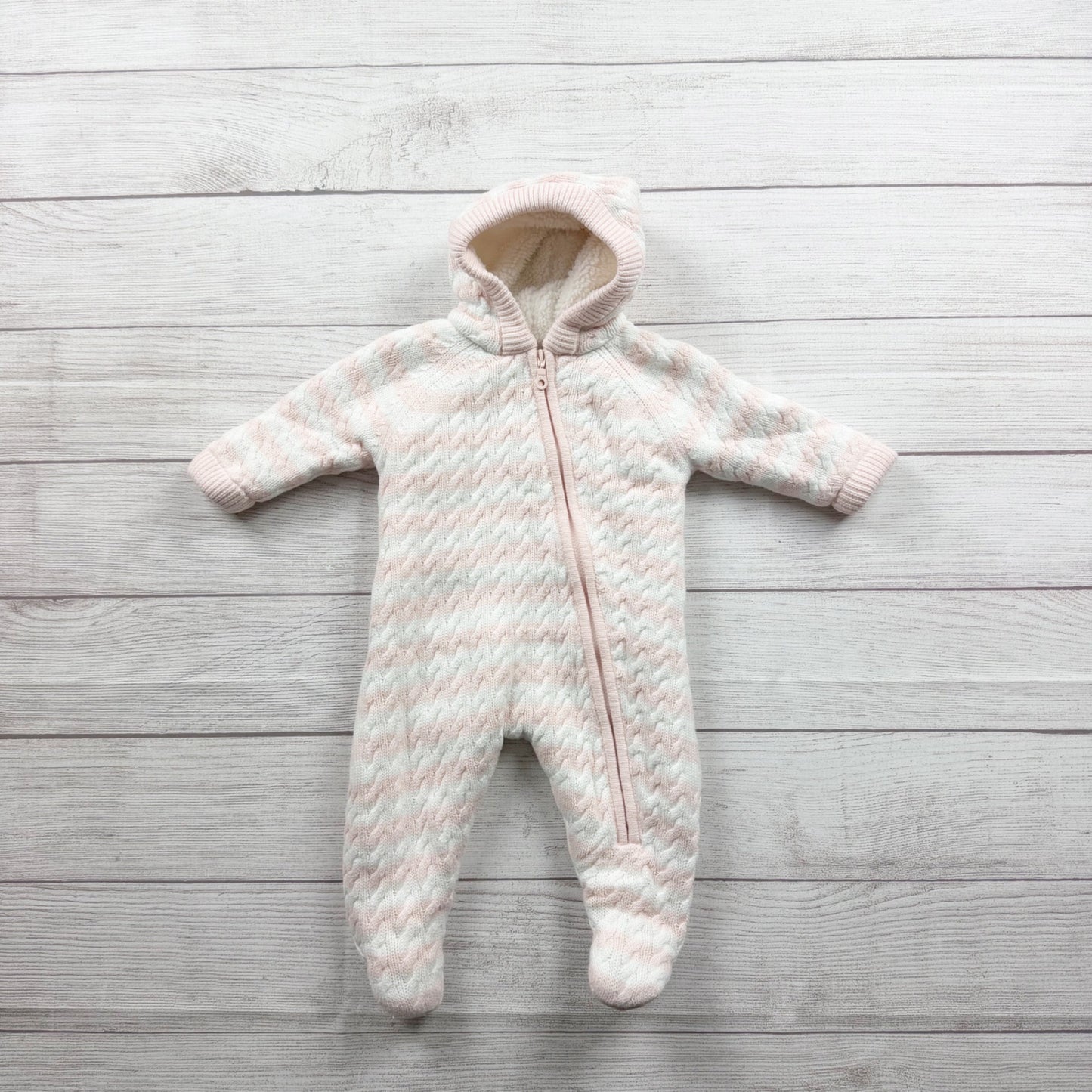 Angel Dear Hooded Fleece Lined Baby Bunting Pink White Chevron 0-3 Months