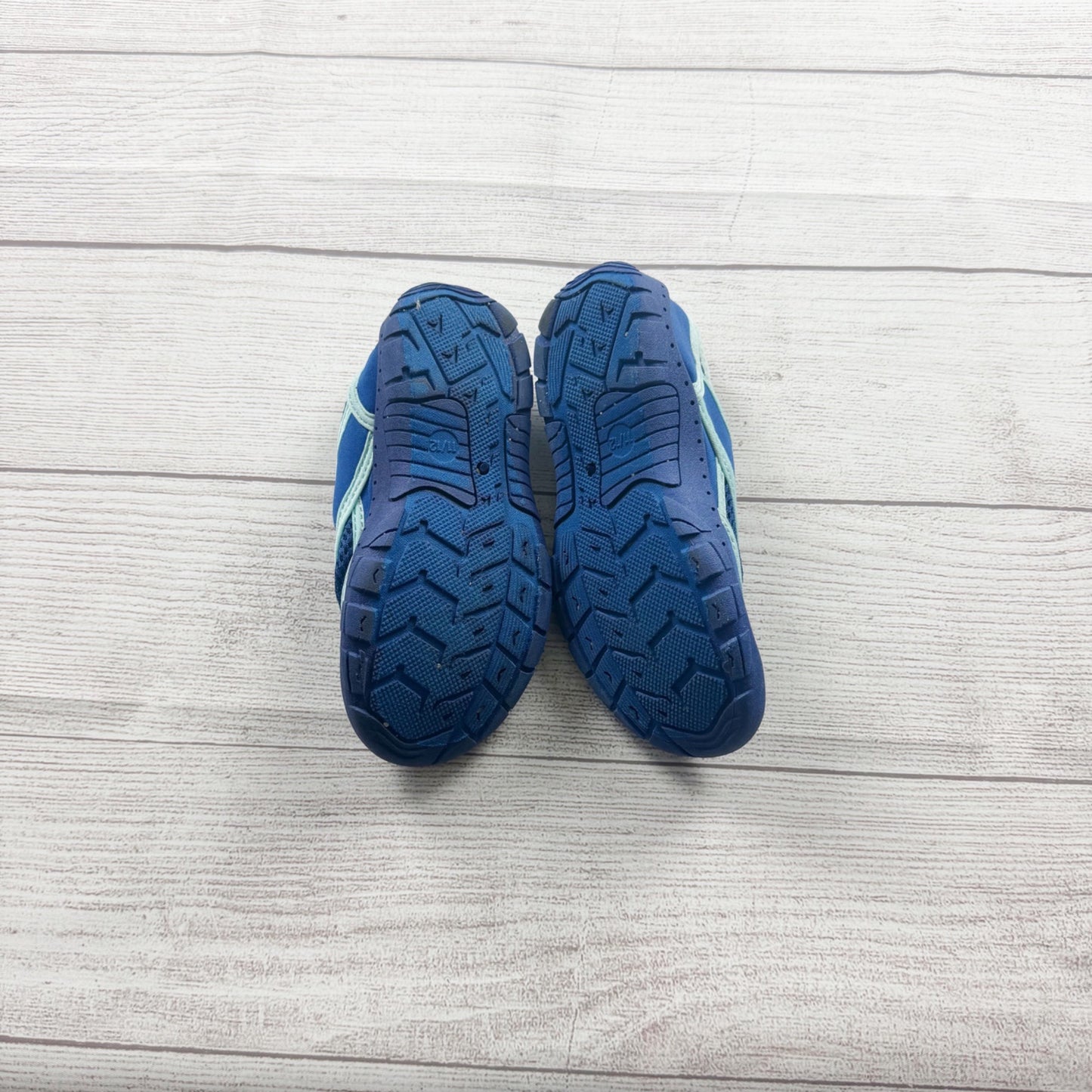 Children’s Place Kids Water Shoes Slip On Swim Beach Shoes 11-12