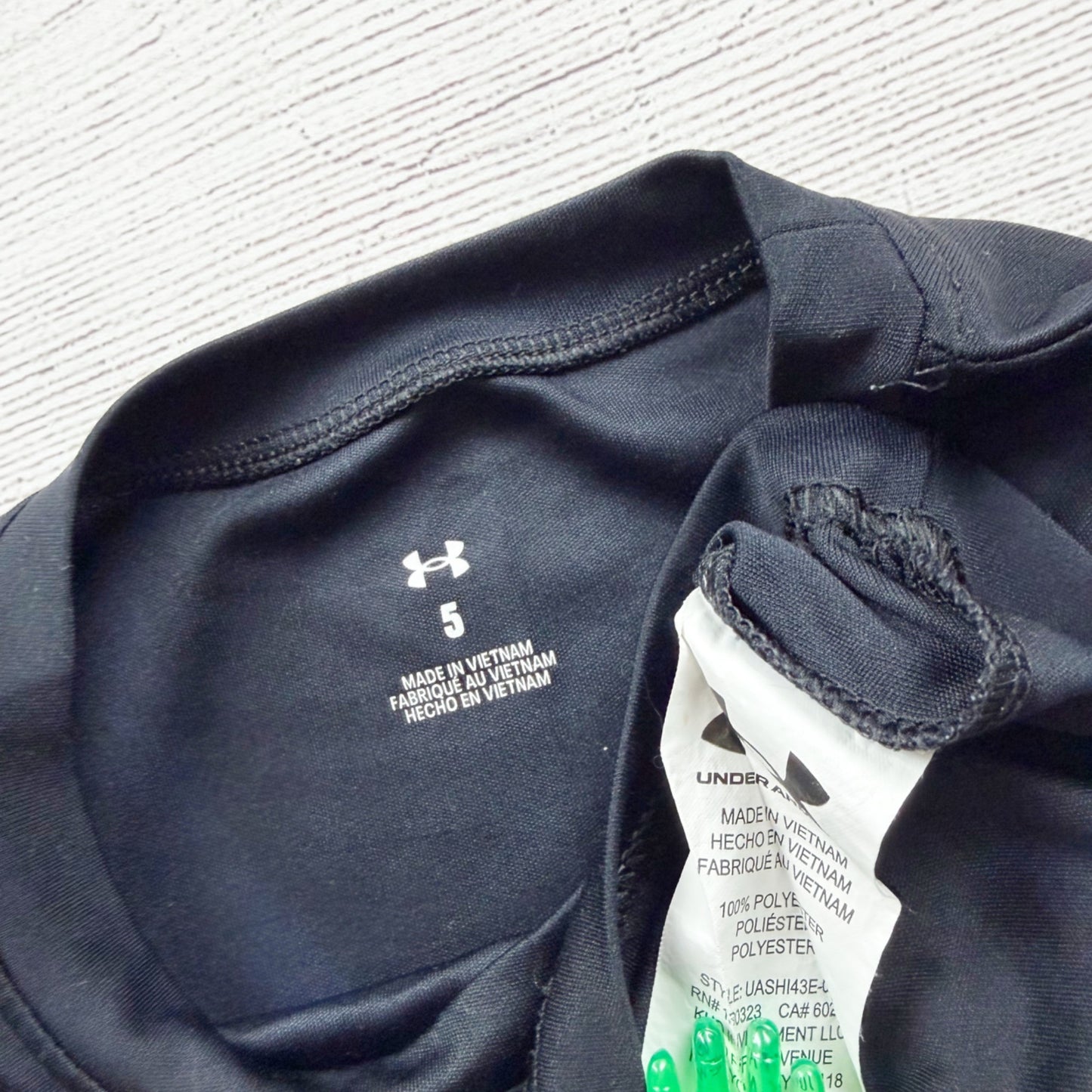 Under Armour Youth Boys Black Logo Graphic Short Sleeve T-Shirt Size 5