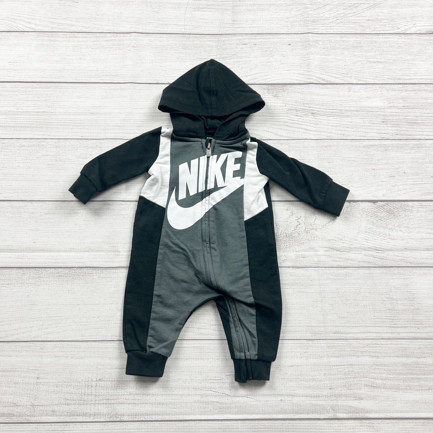 Nike Infant Hooded Full Zip Coverall Romper Black Gray Outfit 0-3 Months