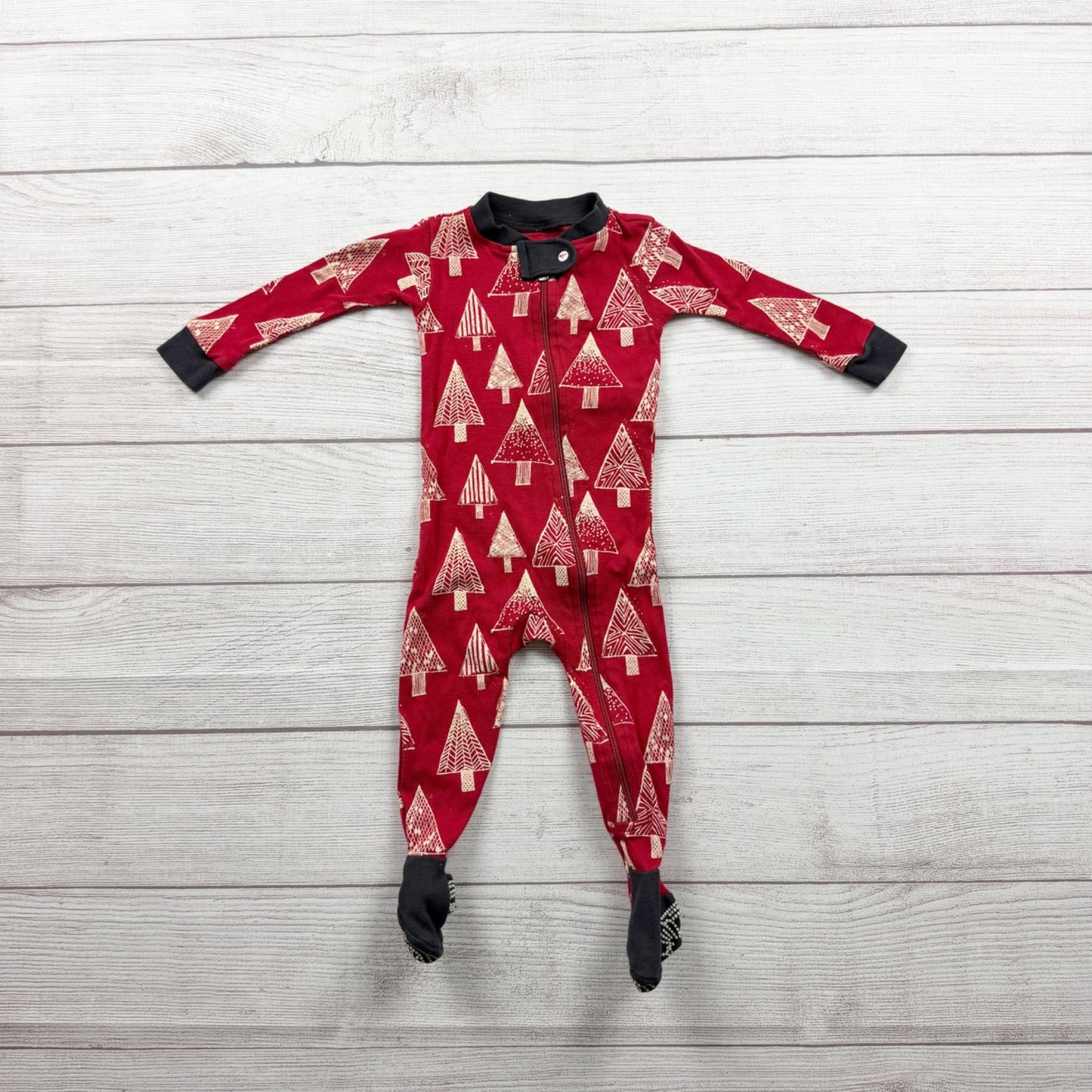 Burt’s Bees Baby Christmas Tree Print Organic Cotton Footie Pajamas 3-6 Months