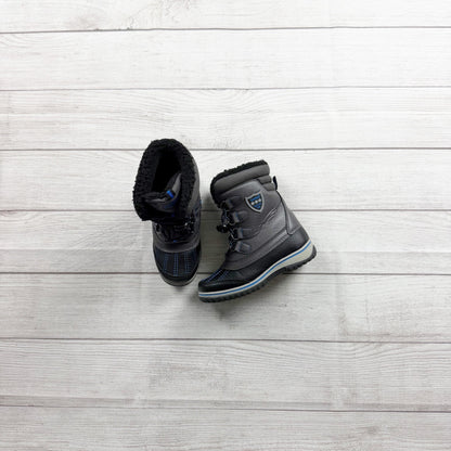 13 | Solid Snow Boots