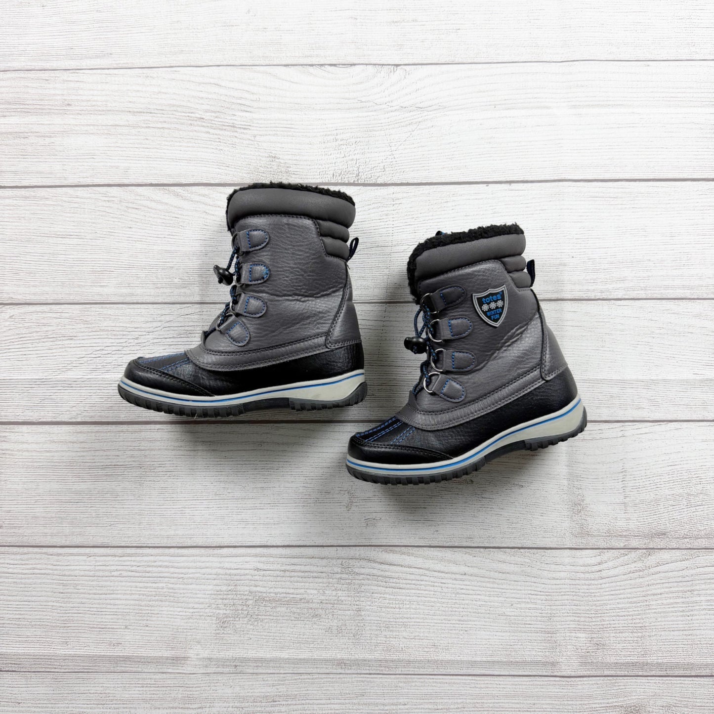 13 | Solid Snow Boots