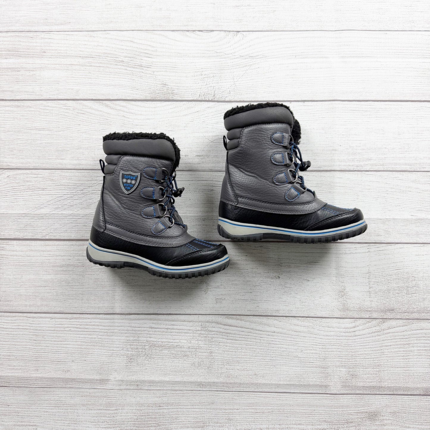 13 | Solid Snow Boots