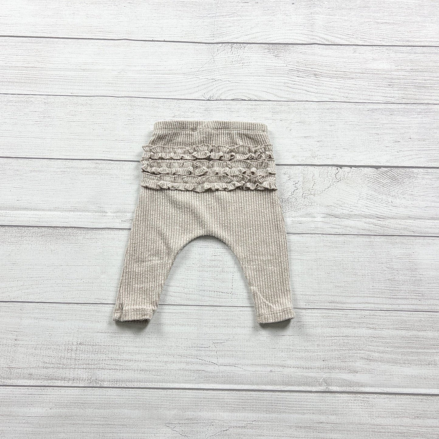 Jessica Simpson Baby Girl Ruffle Butt Ribbed Leggings Beige Taupe 3-6 Months