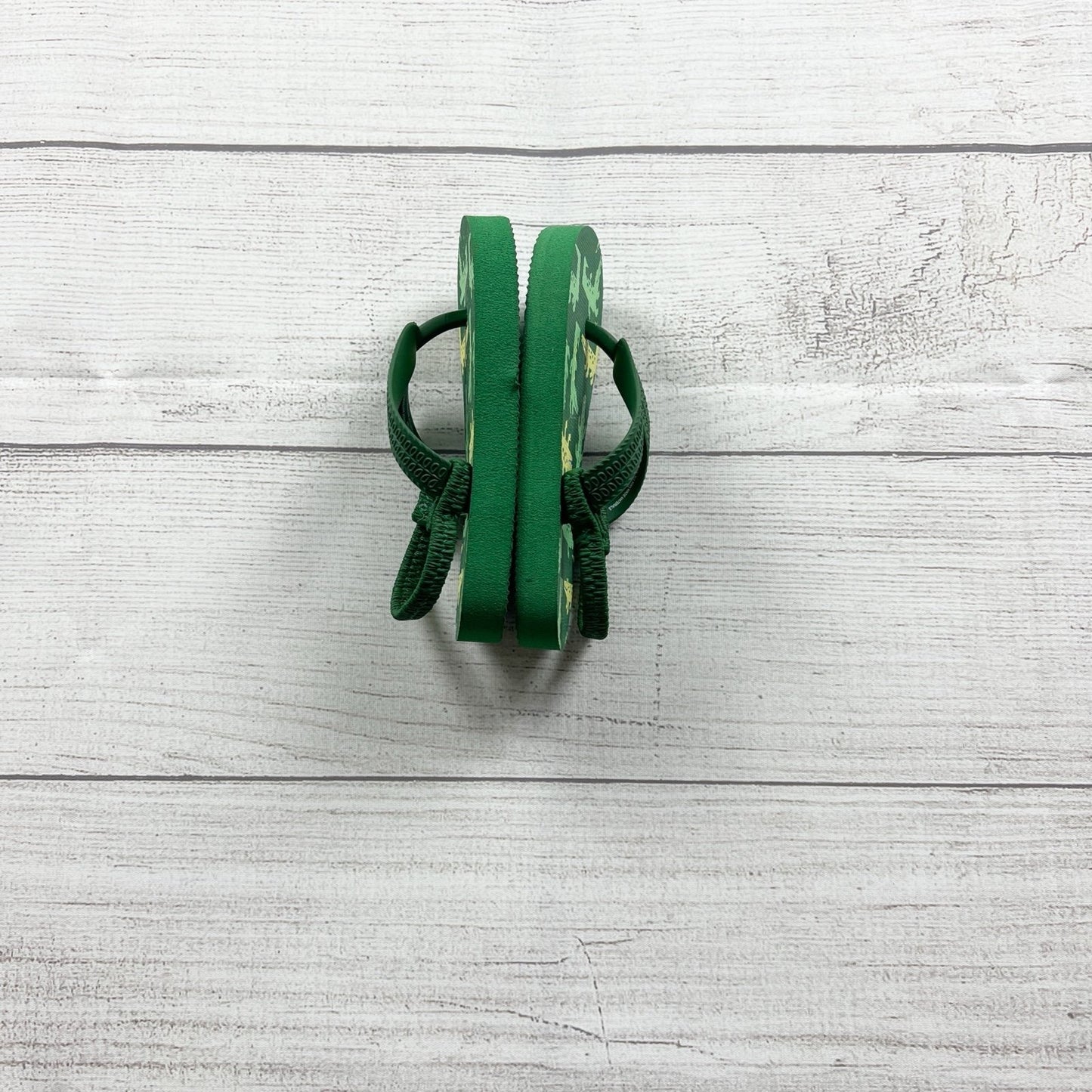Cat & Jack Toddler Flip Flops Alligator Crocodile Print Sandals Summer 5-6