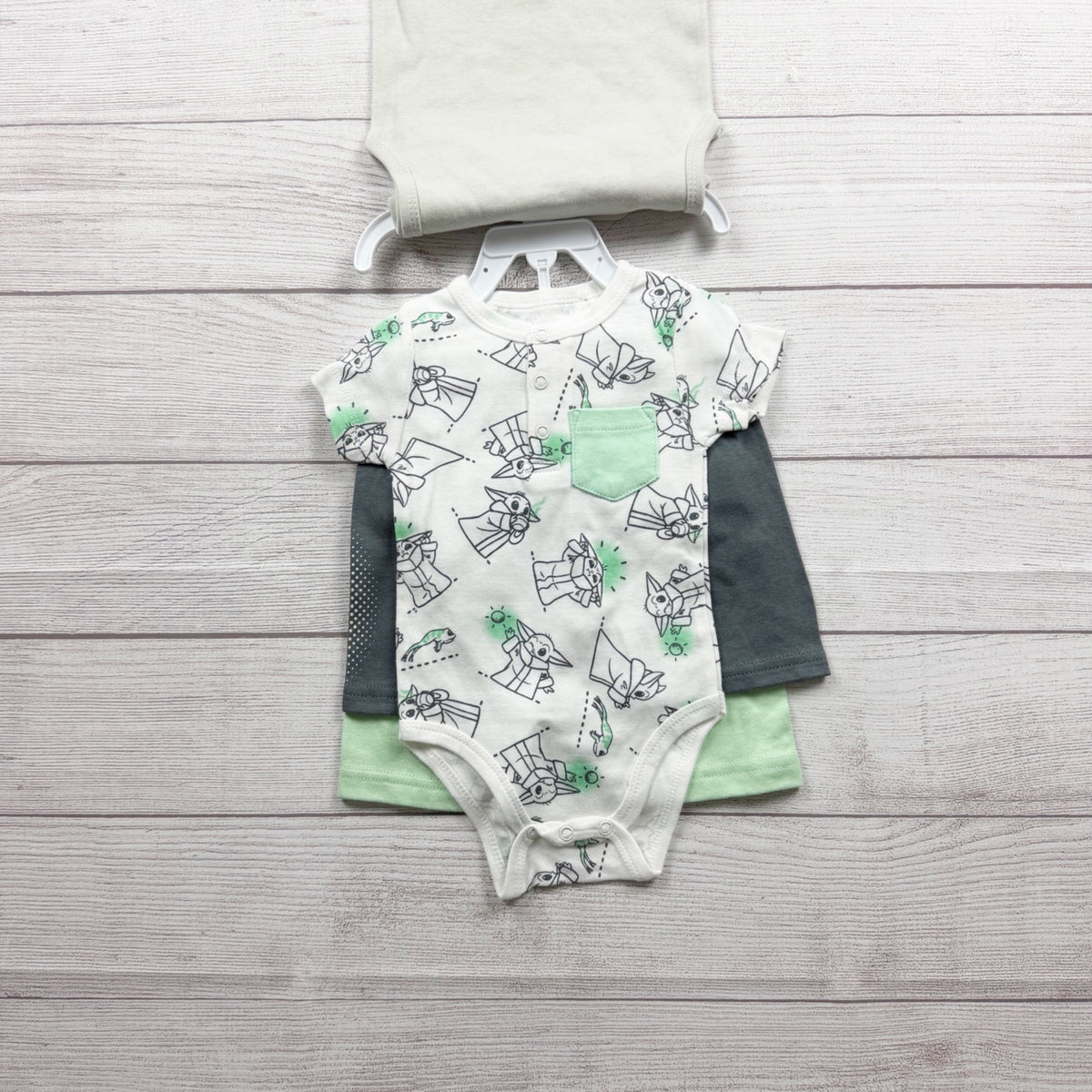 Star Wars Mandalorian Baby 4-Piece Outfit Set Bodysuits Shorts NWT 6-9 Months