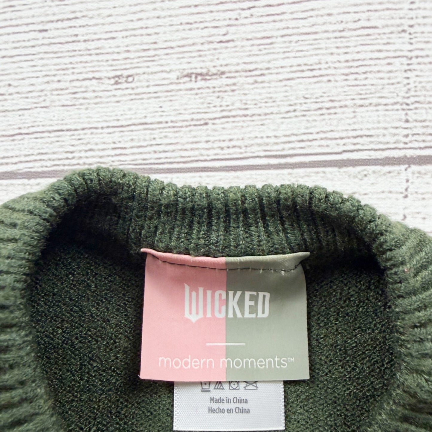 Wicked Universal Destined To Fly Toddler Green Crewneck Sweater 9-12 Months