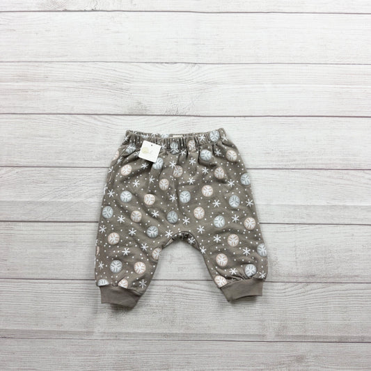 Peek Baby Girl Snowflake Print Pants Taupe Grey Elastic Waistband NWT 6-12 Month