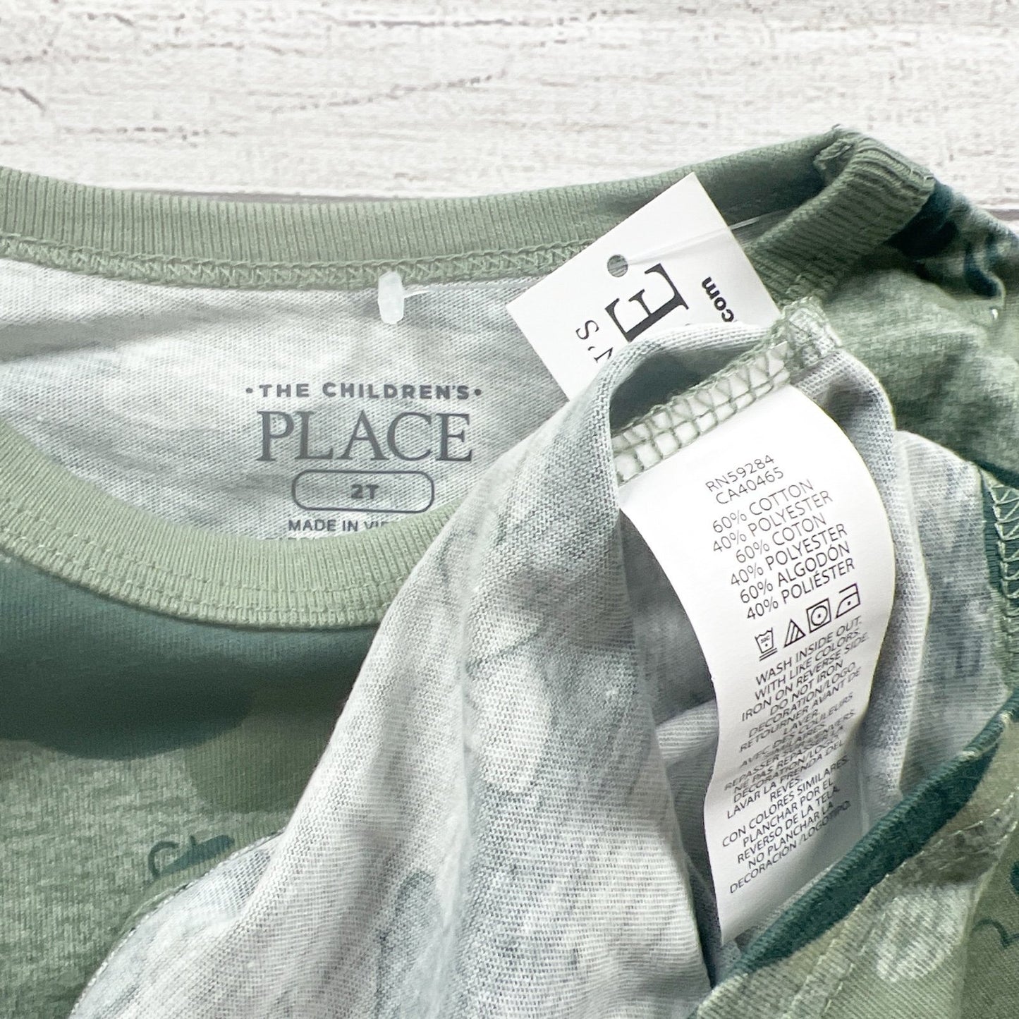 The Children’s Place Toddler Green Dino Camo Graphic Tee Short Sleeve NWT 2T