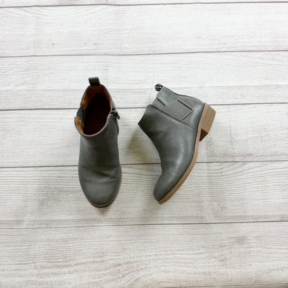 Wonder Nation Girls Ankle Boots Side Zip Chelsea Style Low Heel Booties 13
