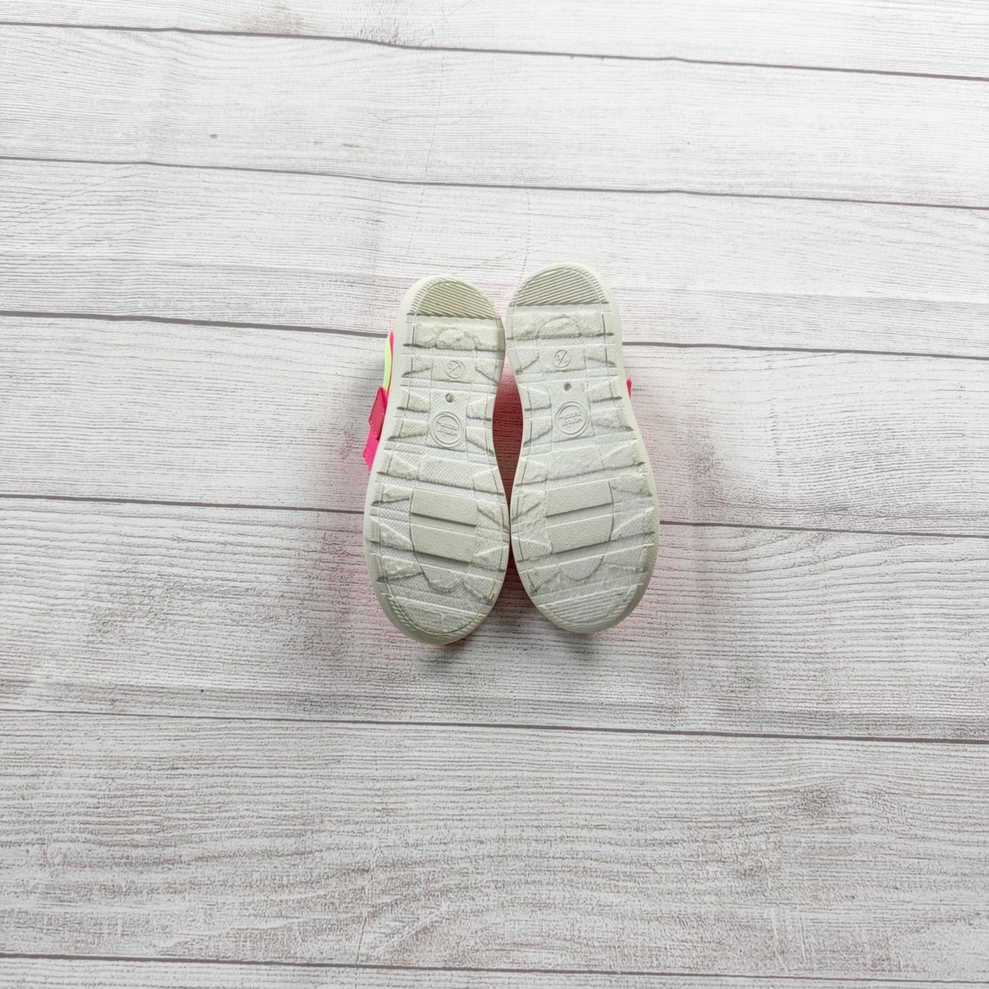 Wonder Nation Toddler Girl Water Shoes Mesh Velcro Strap Swim Shoes 11/12