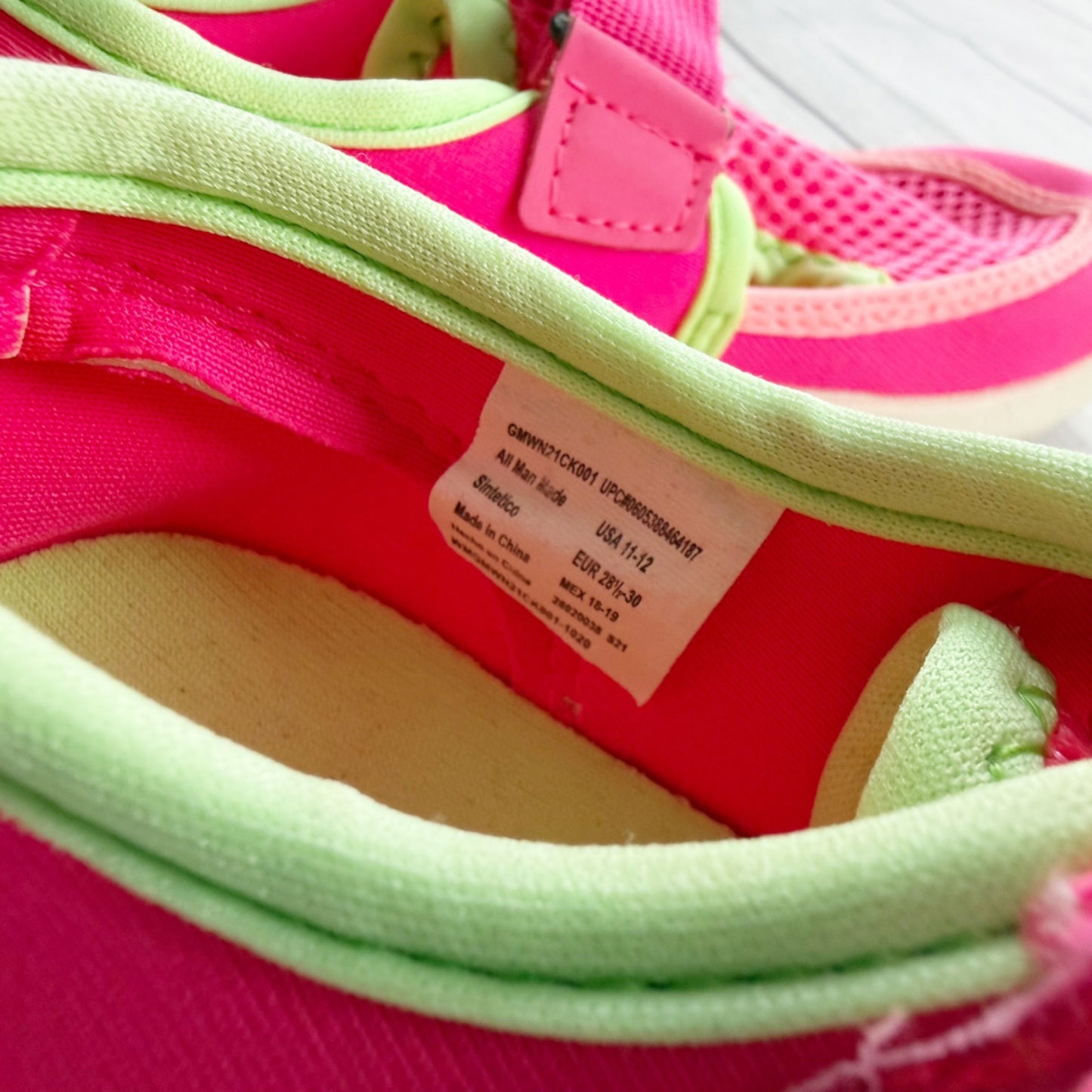 Wonder Nation Toddler Girl Water Shoes Mesh Velcro Strap Swim Shoes 11/12