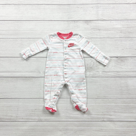 Nike Baby "Just Do It" White Long Sleeve Footed Sleeper Pajamas Snap 0-3 Months