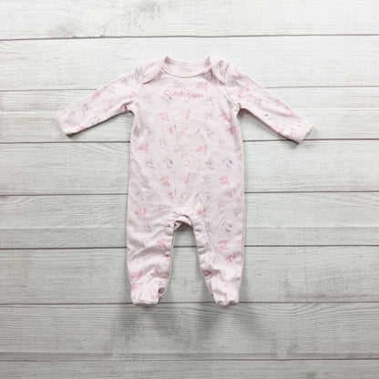 Calvin Klein Baby Girls Pink Floral Print Footed Sleeper Long Sleeve 3-6 Months