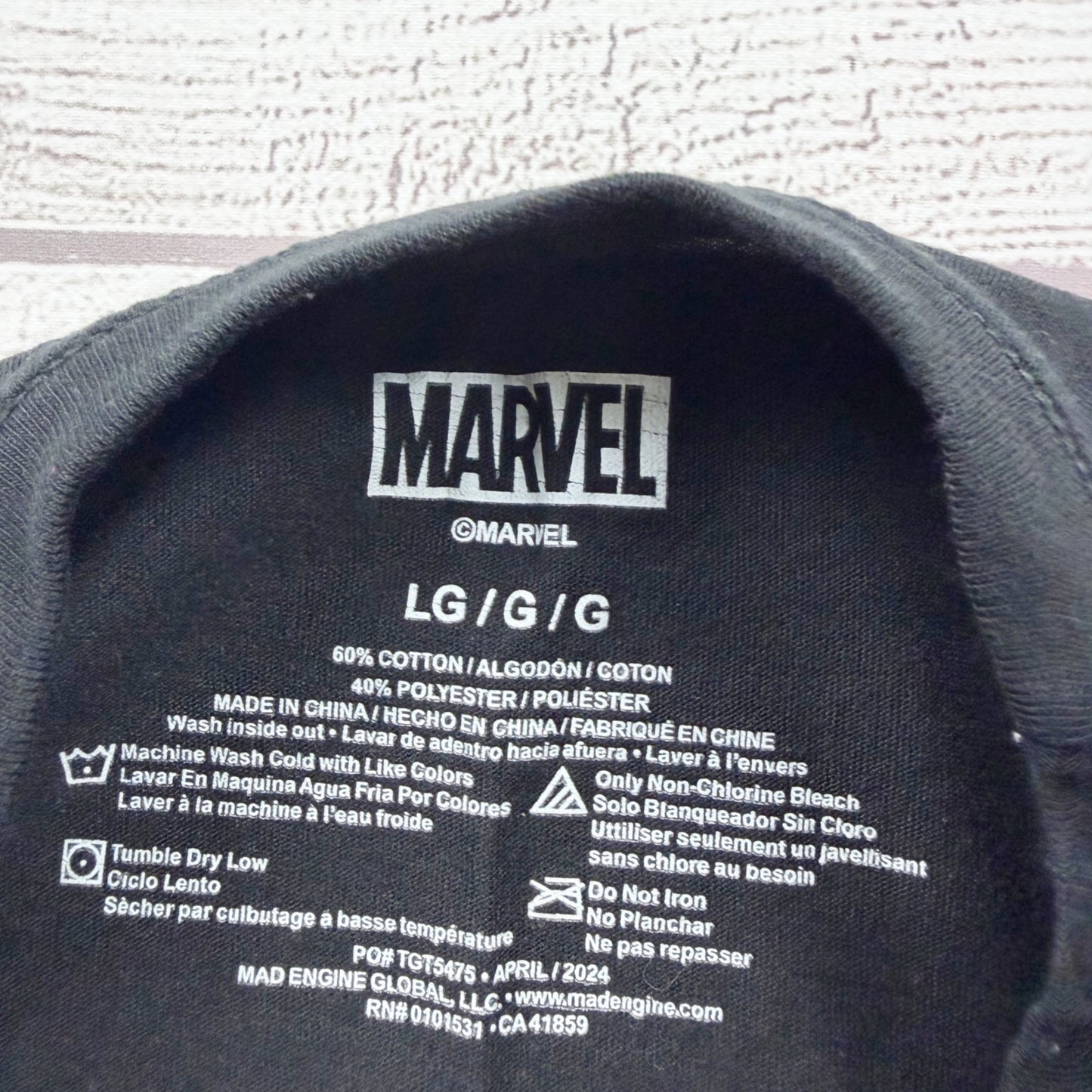 Marvel SpiderMan Trick Or Treat Graphic Black T-Shirt Boys L