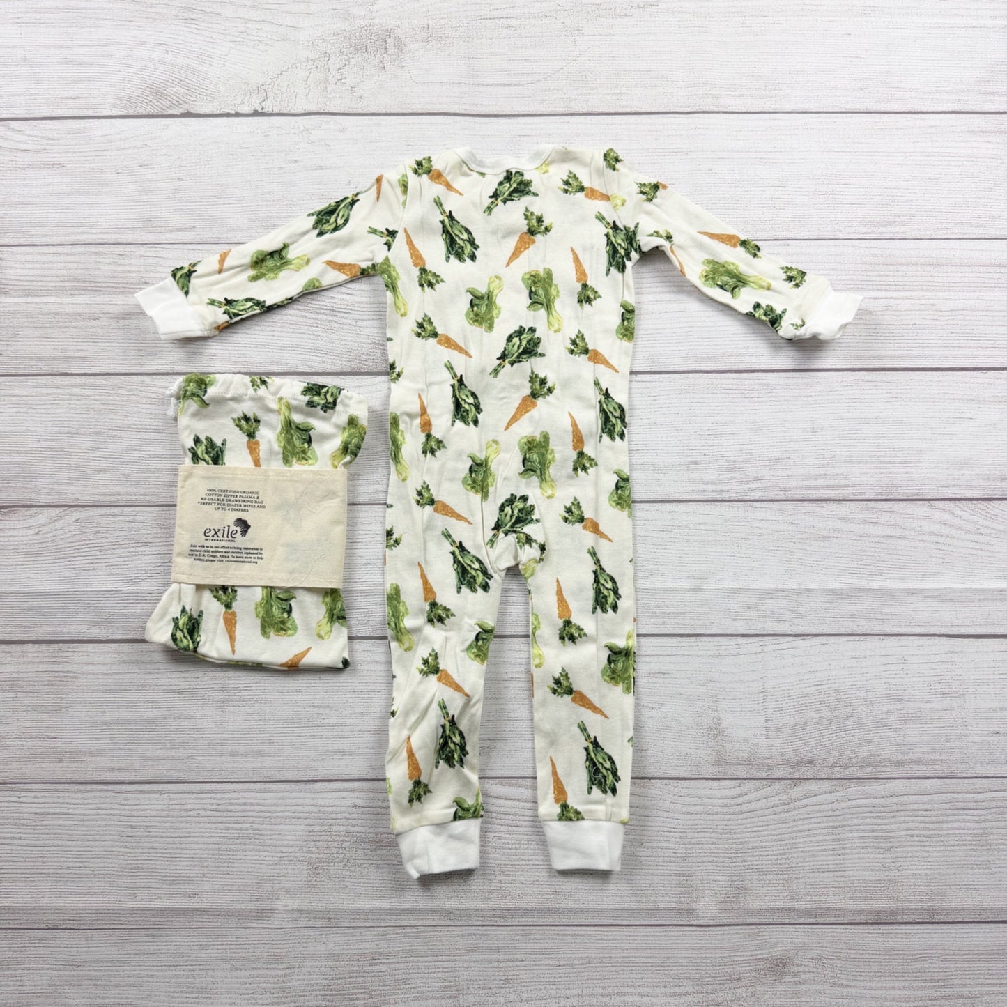 MilkBarn Baby Organic Cotton Veggie Pajamas Zip Footless Sleeper NWT 9-12 Months