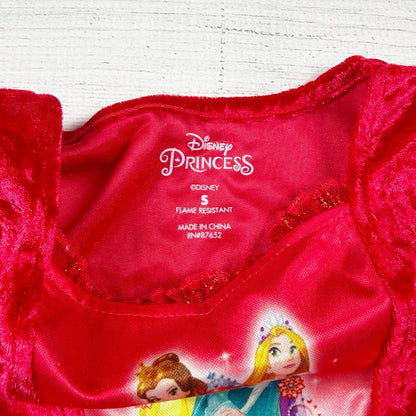 6 | Graphic Nightgown