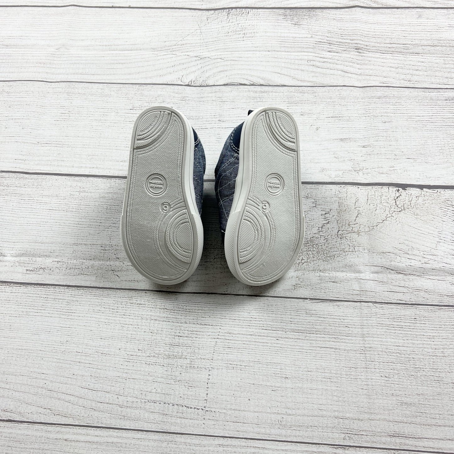 6 | Sneakers
