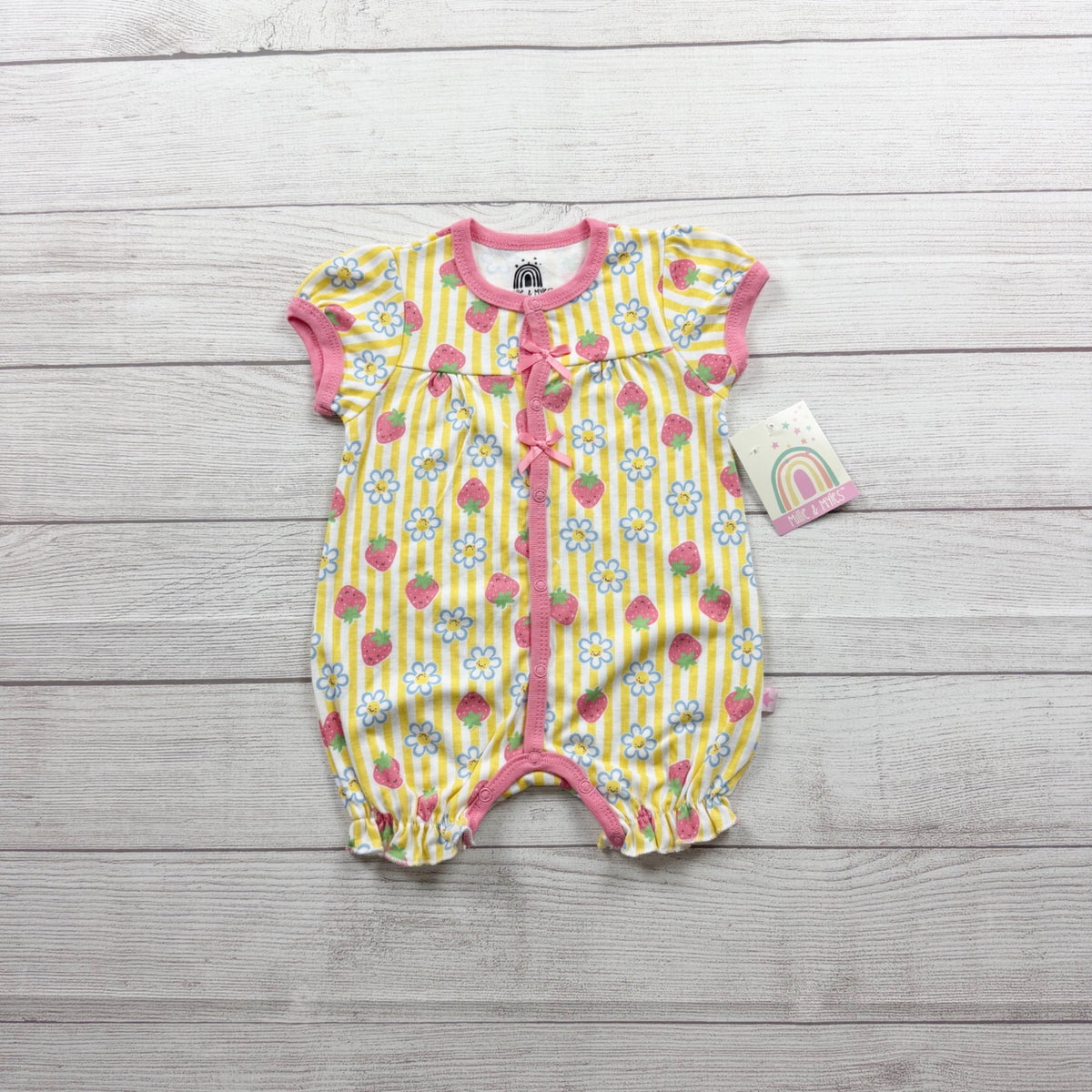 Millie & Myles Baby Girl Romper Strawberry Daisy Print Pink Trim NWT 9-12 Months